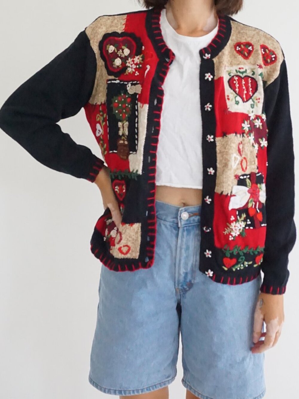 Vintage Heirloom Collectibles Black Red Heart Floral Ugly Christmas Cardigan L